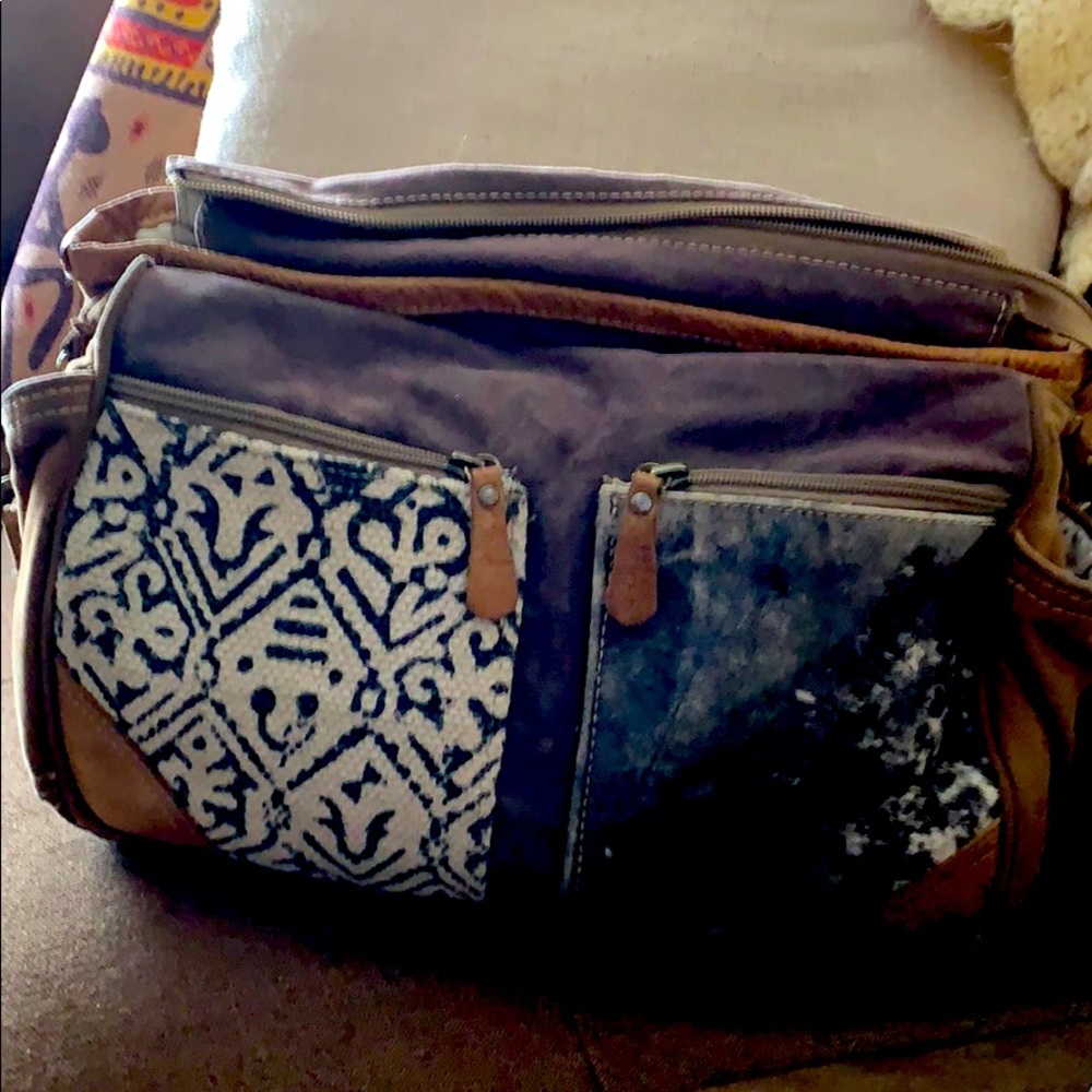 Shoulder bag